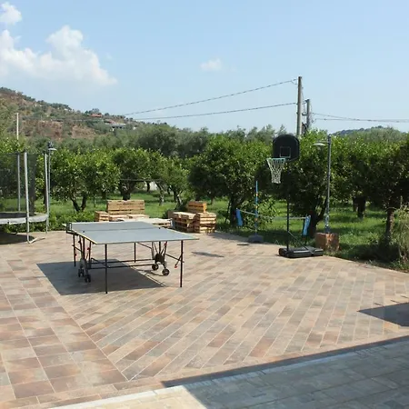 Agriturismo Le Terre Di Zoe' Farm stay